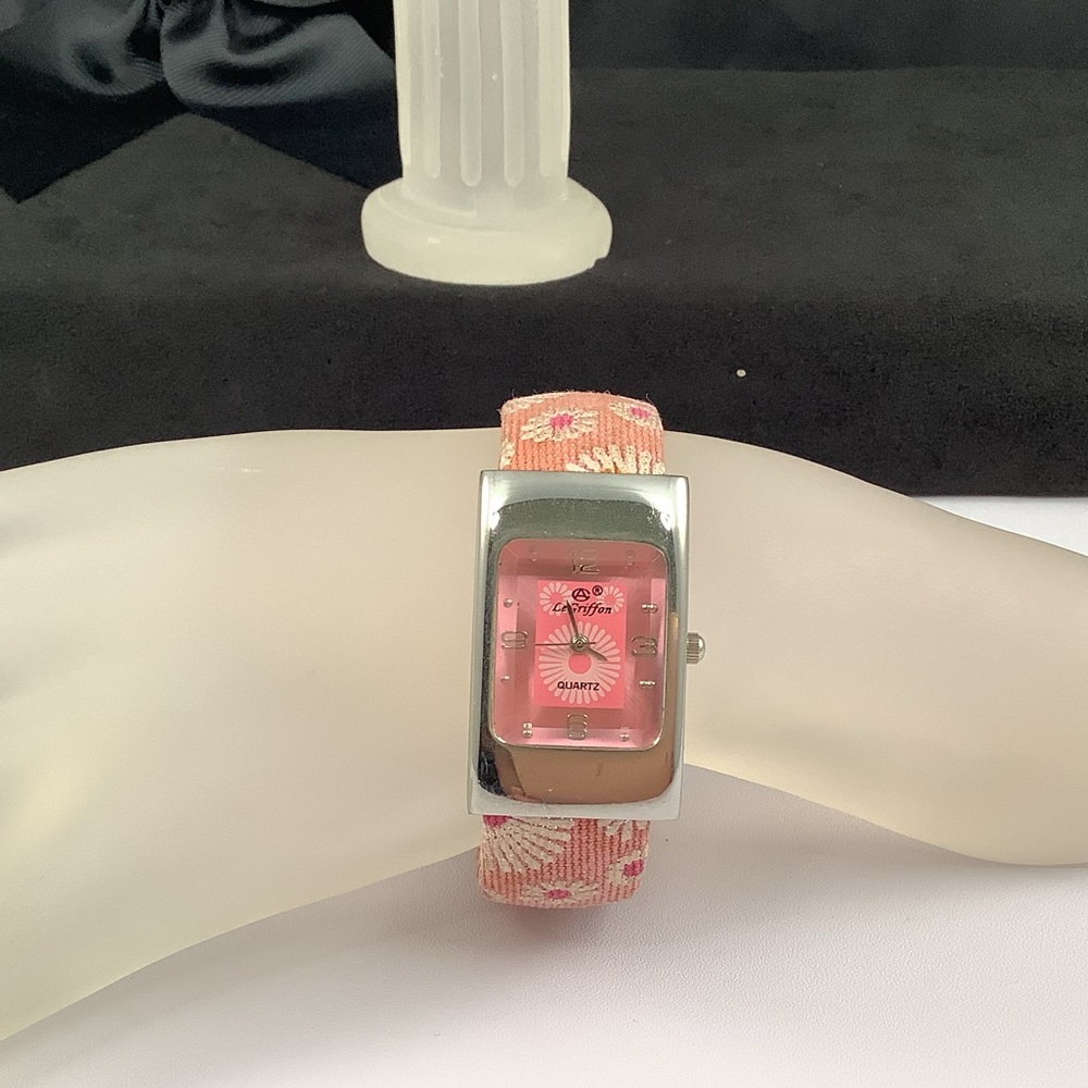 Vintage Y2K Le Griffon Women Pink Quartz Canvas Hinge Watch